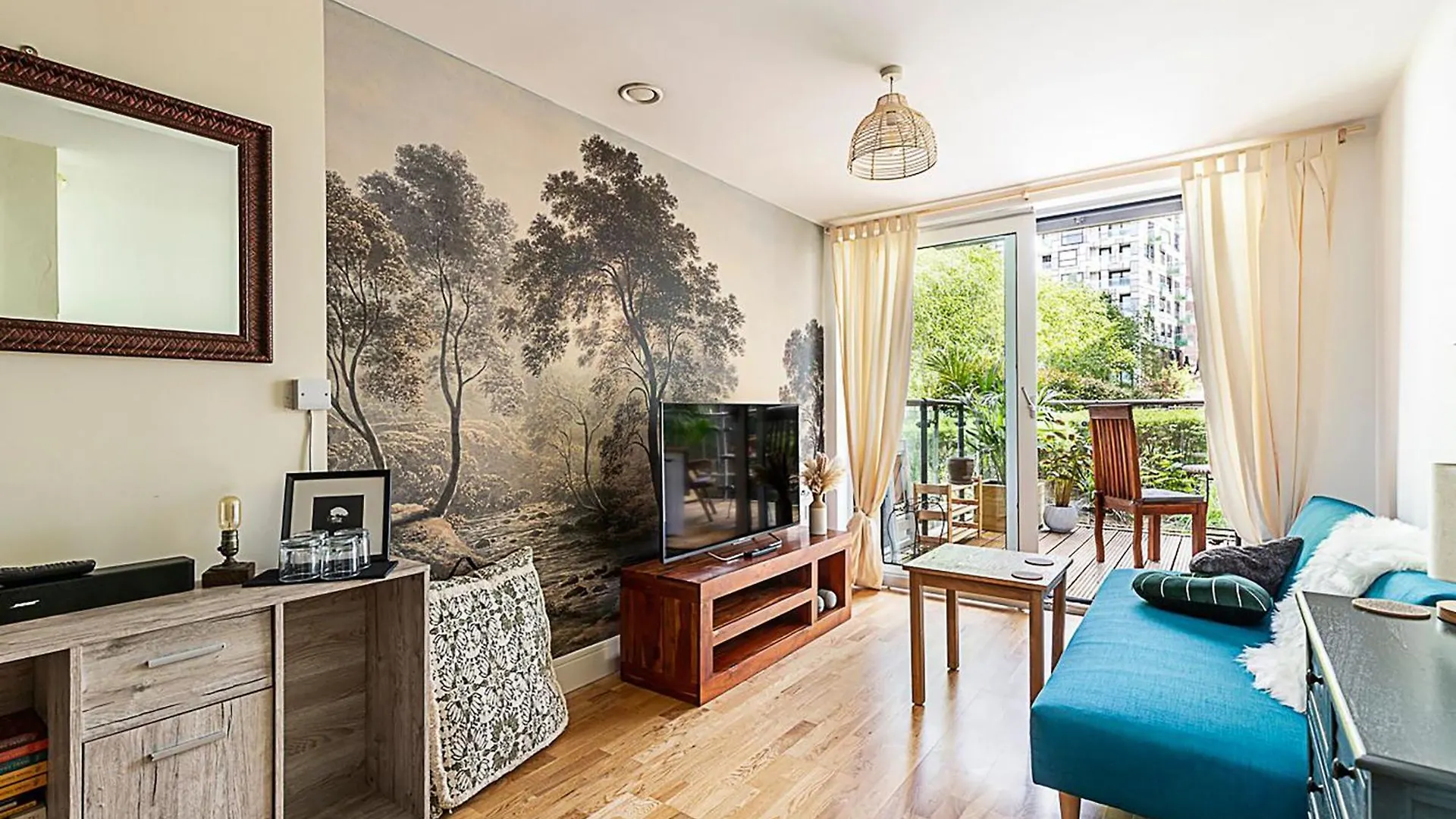 Spacious Green Terrace Apartment Londres