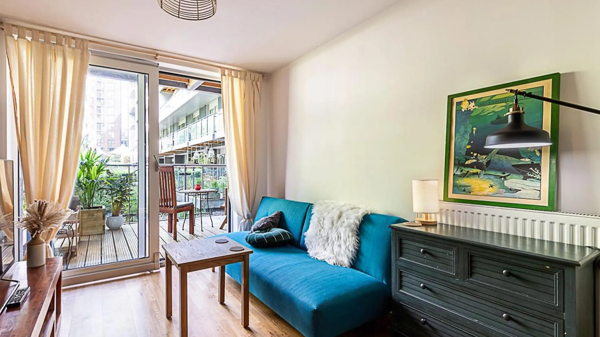 Spacious Green Terrace Apartment London United Kingdom